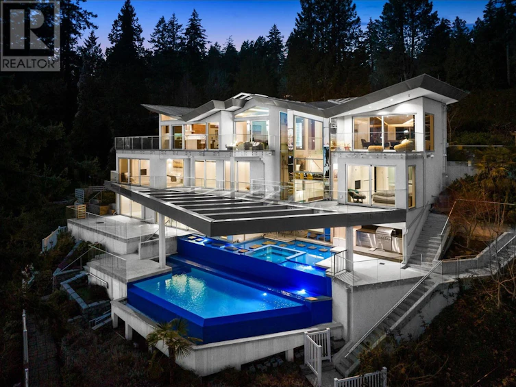 4580 Marine Drive, West Vancouver, BC, V7W 2N9