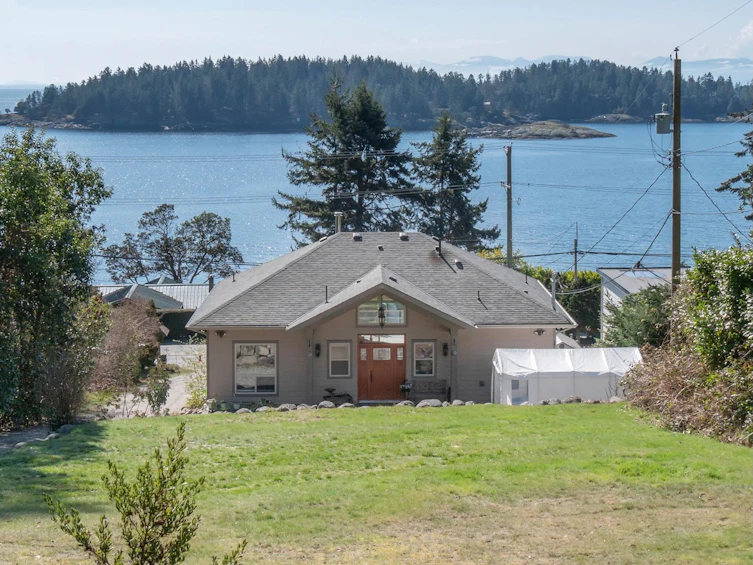 6682 Sunshine Coast Highway, Sechelt, BC, V0N 3A8
