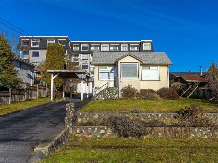 811 Roderick Avenue, Coquitlam, BC, V3K 1P7