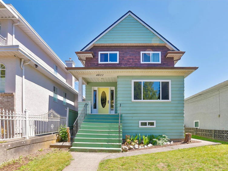 4822 Joyce Street, Vancouver, BC, V5R 4G3