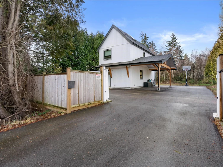 6651 No. 5 Road, Richmond, BC, V6Y 2V1