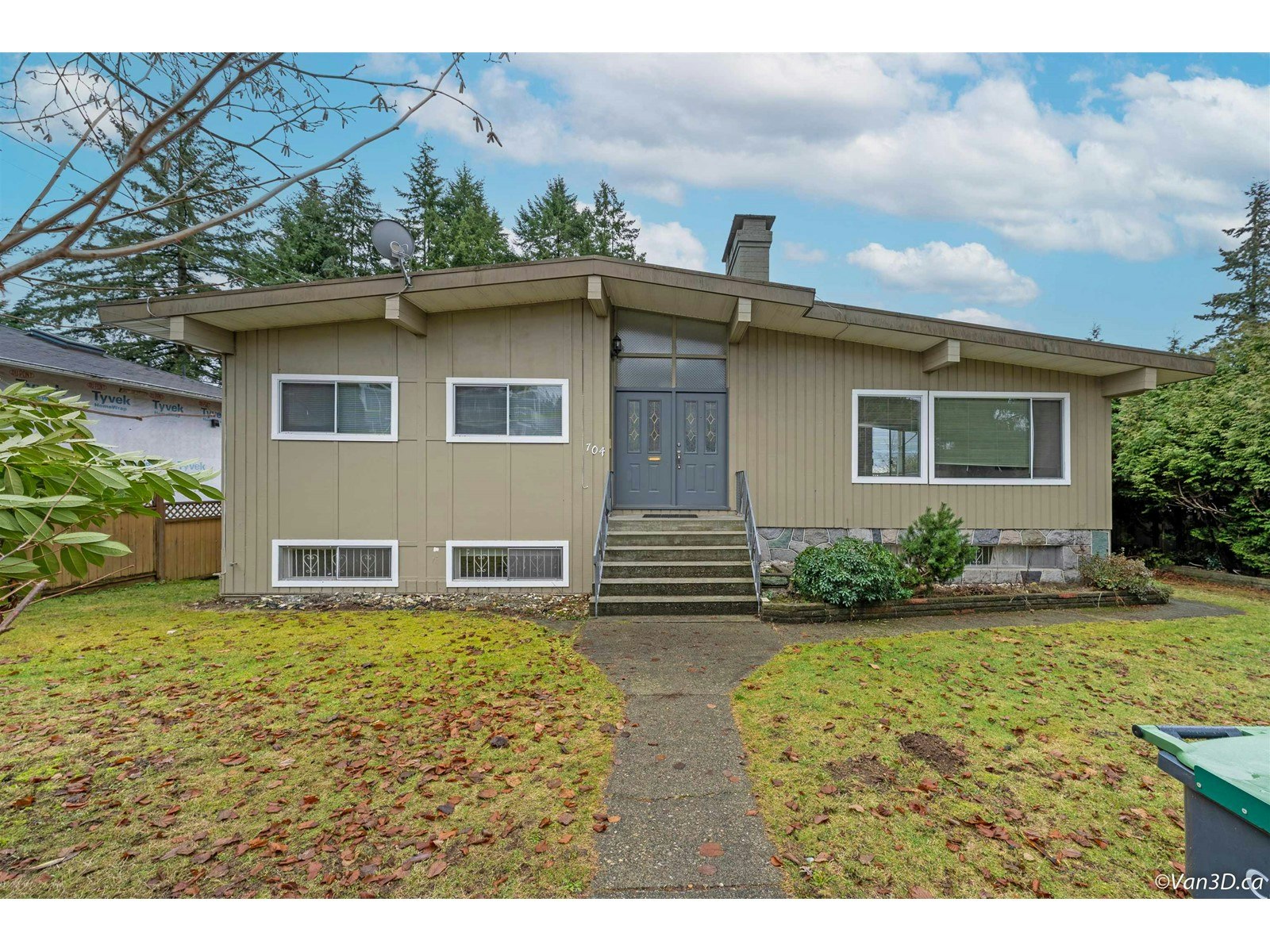 704 Shaw Avenue, Coquitlam, BC, V3K 2R6