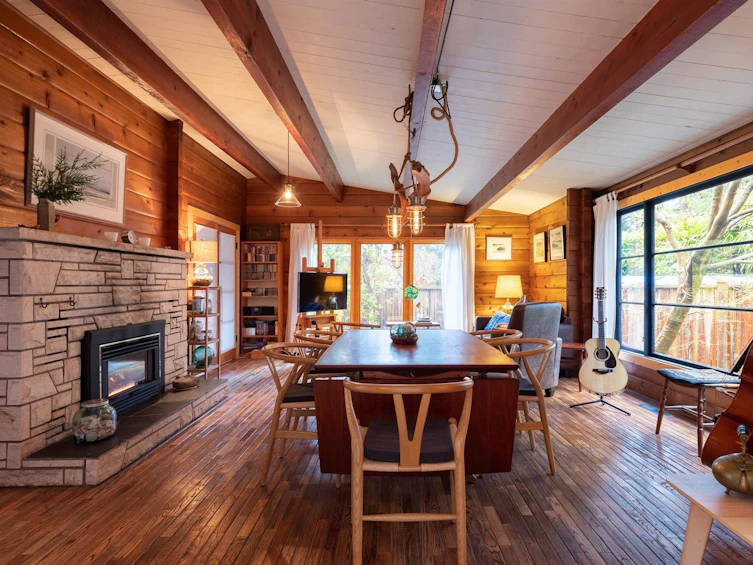 5817 Eagle Island, West Vancouver, BC, V7W 1V6