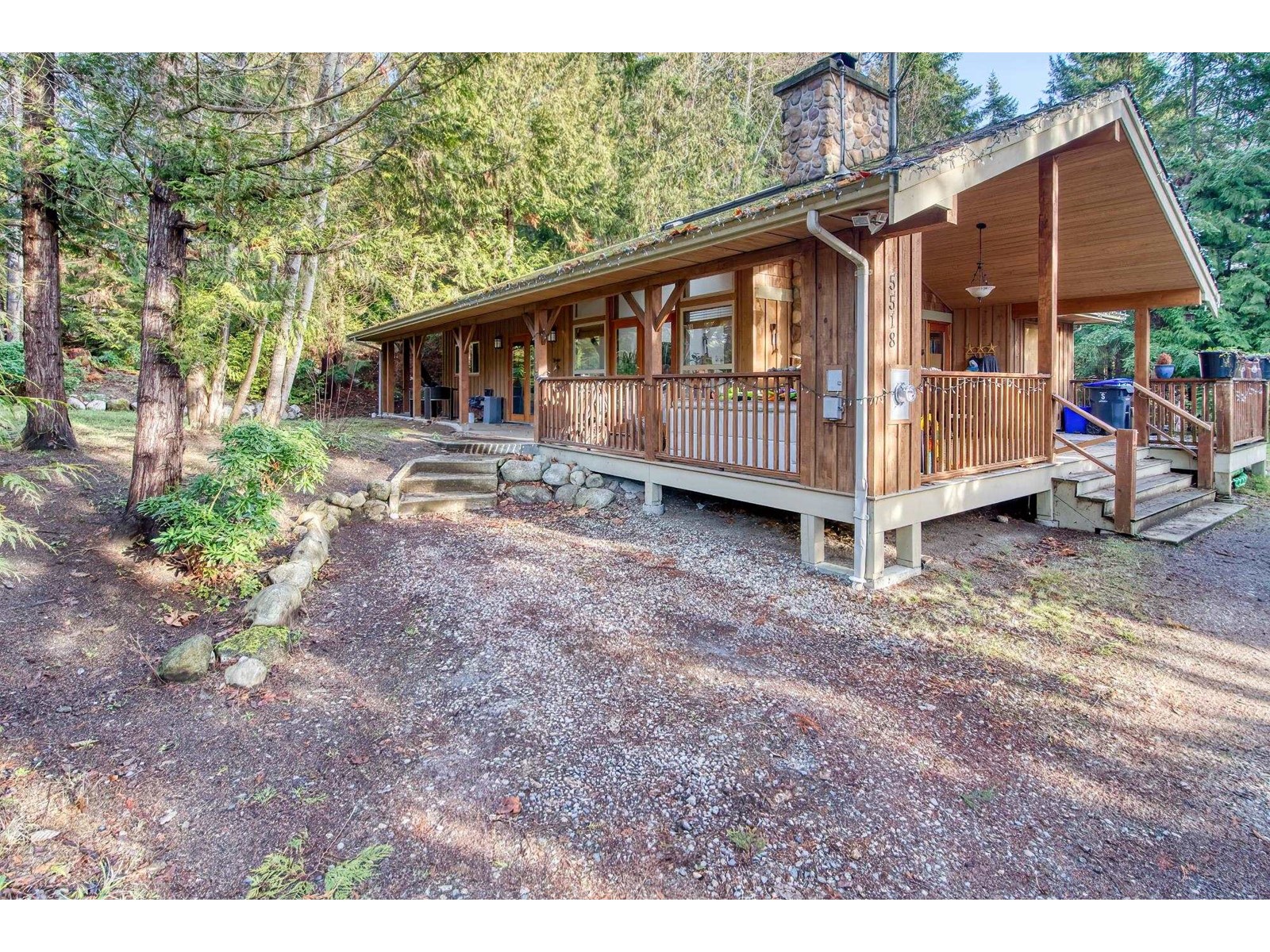 5518 Wakefield Road, Sechelt, BC, V7Z 0N3