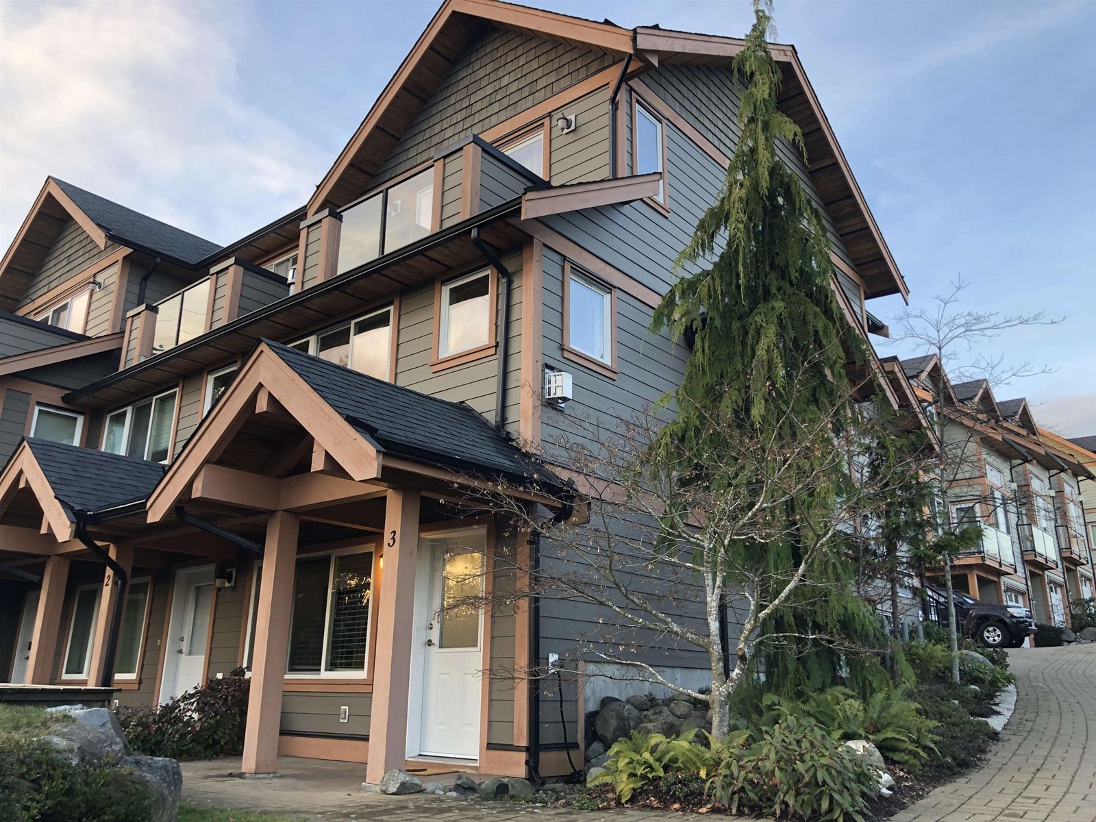 3-728 Gibsons Way, Gibsons, BC, V0N 1V9