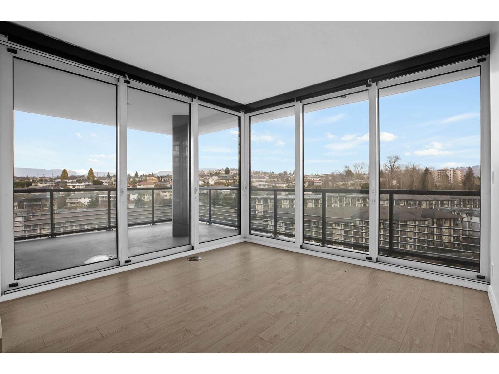 1006-4720 Lougheed Highway, Burnaby, BC, V5C 0M8