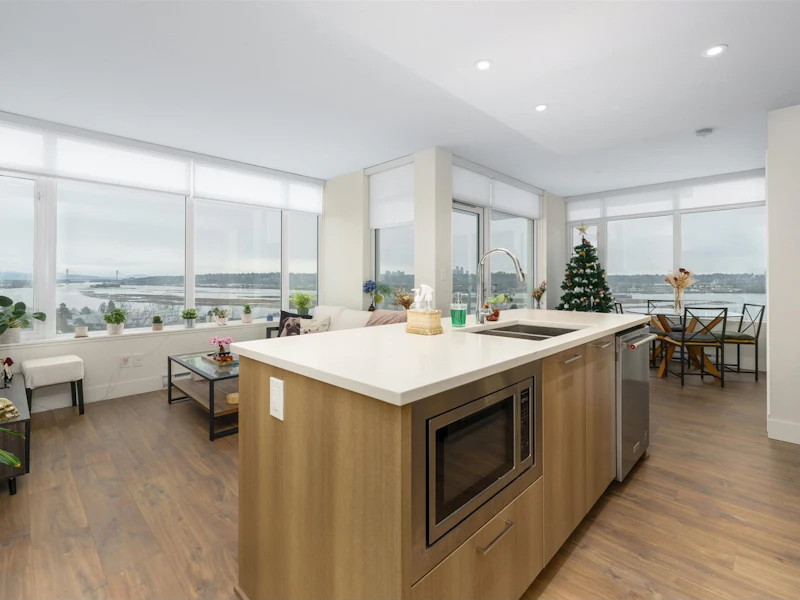 908 - 258 Nelson's Court, New Westminster BC