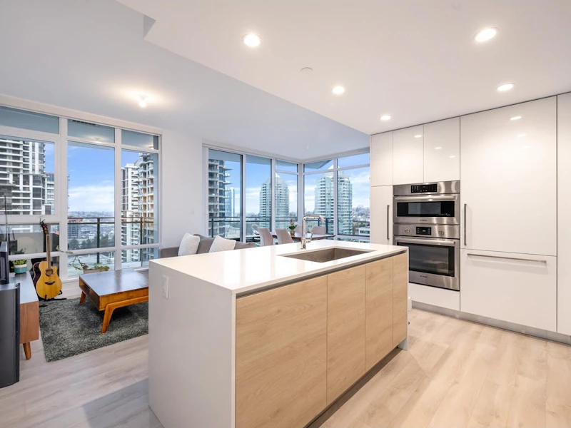 1402 - 2085 Skyline Court, Burnaby BC