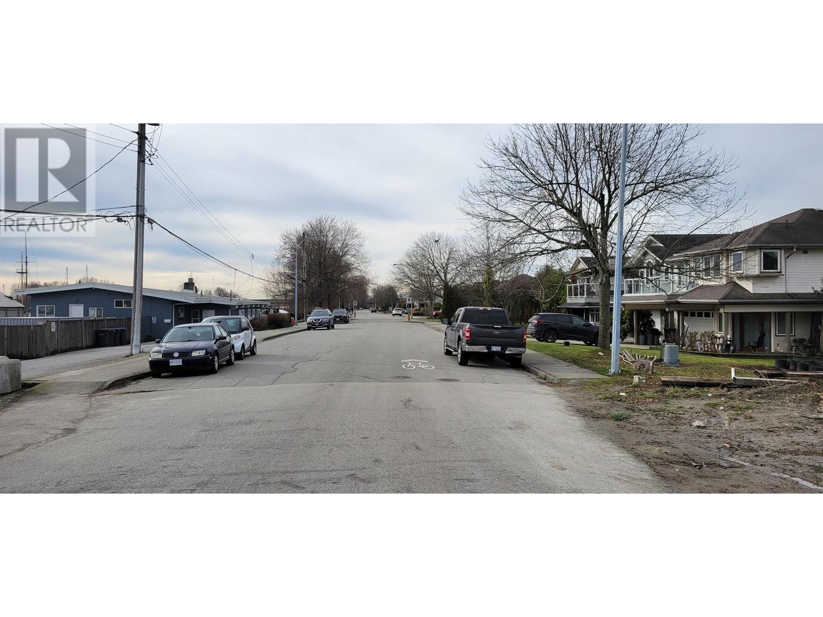 1128 SOUTH South Dyke Road, New Westminster, BC, V3M 5A2 - 2