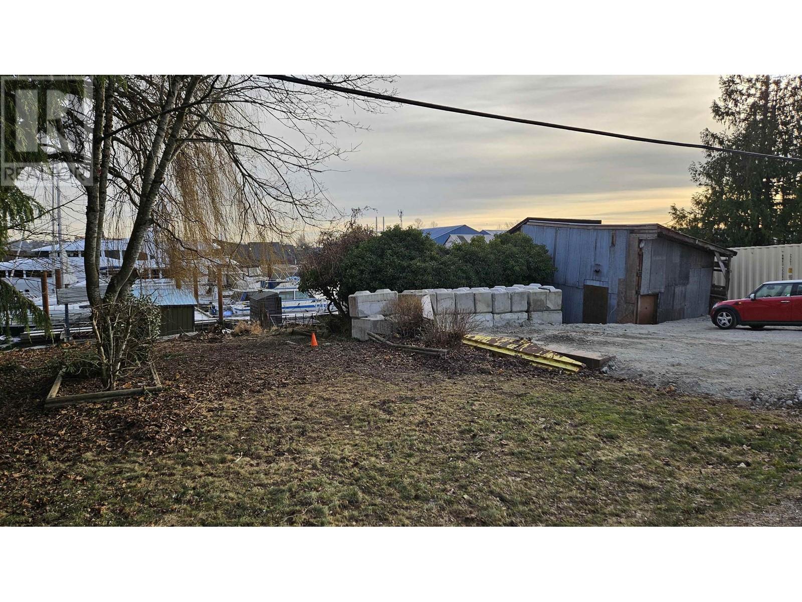 1128 SOUTH South Dyke Road, New Westminster, BC, V3M 5A2 - 4
