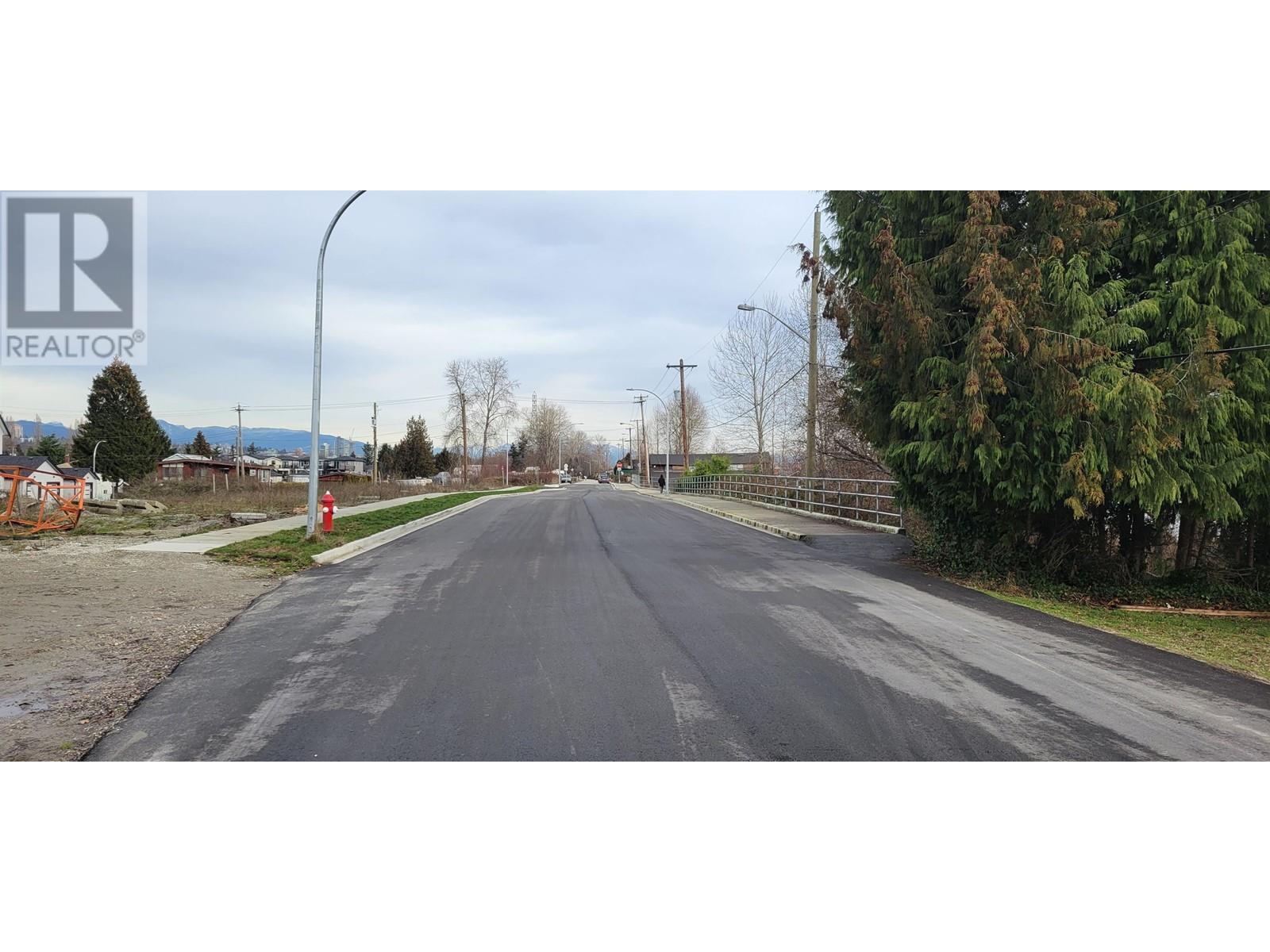 1128 SOUTH South Dyke Road, New Westminster, BC, V3M 5A2 - 6