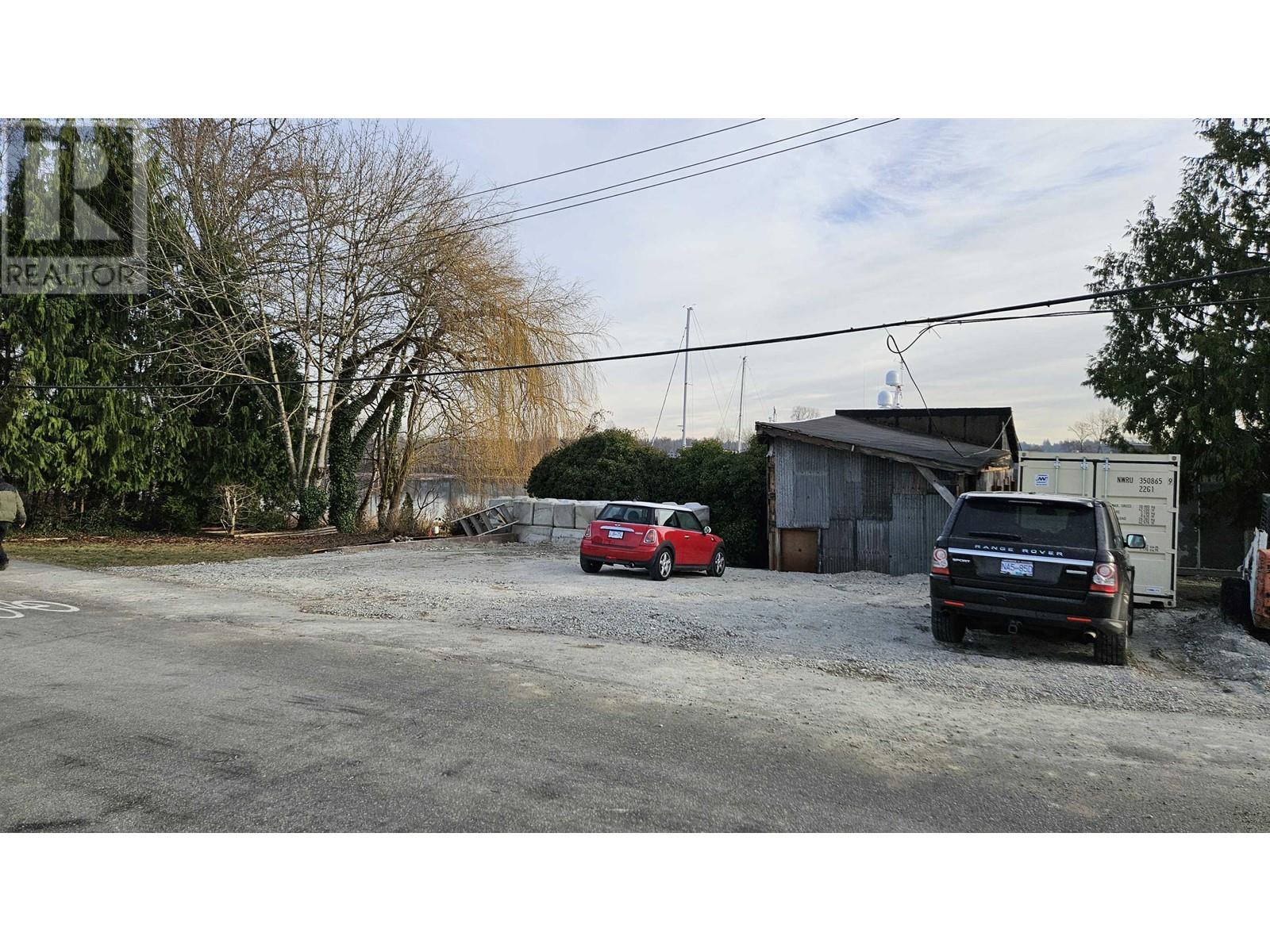 1128 SOUTH South Dyke Road, New Westminster, BC, V3M 5A2 - 10