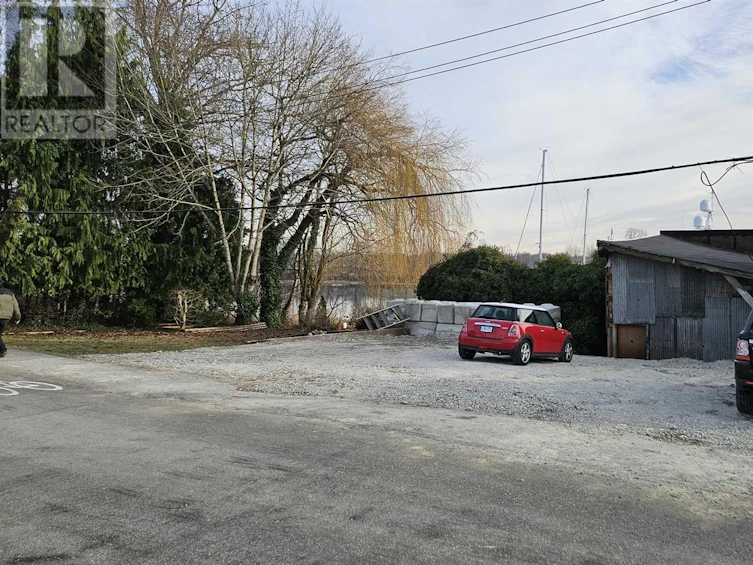 1128 SOUTH South Dyke Road, New Westminster, BC, V3M 5A2 - 10