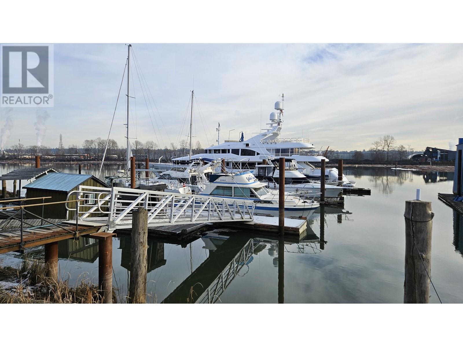 1128 SOUTH South Dyke Road, New Westminster, BC, V3M 5A2 - 13