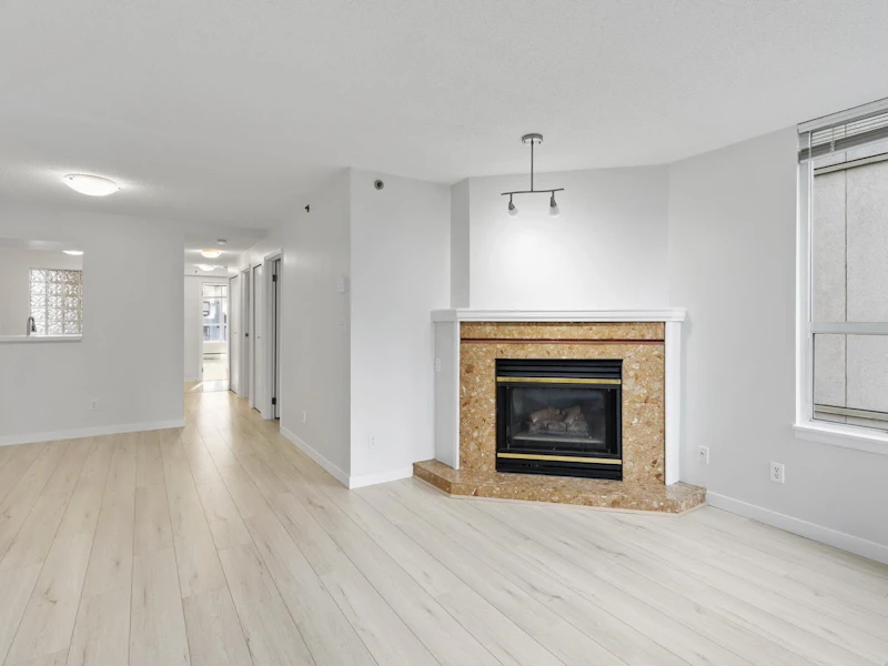 303 - 1771 Nelson Street, Vancouver BC V6G 1M6