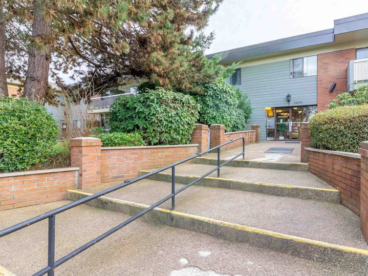 227-2600 East 49th Avenue, Vancouver, BC, V5S 1J8