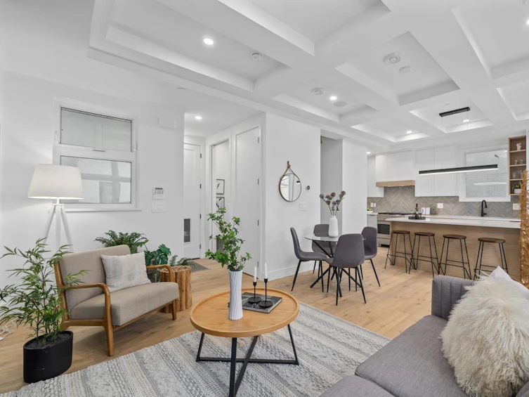 4341 Windsor Street, Vancouver, BC, V5V 4P6