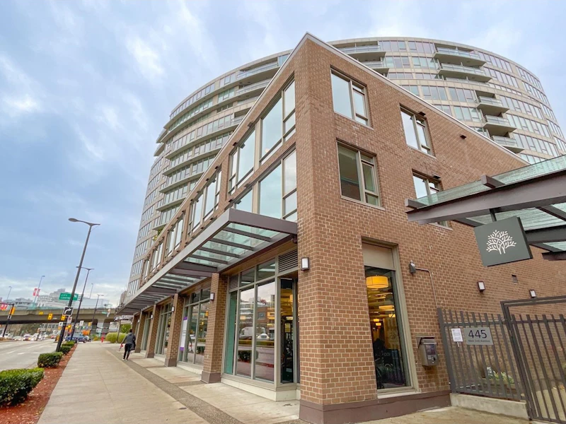 708 - 445 W 2nd Avenue, Vancouver BC V5Y 0E8