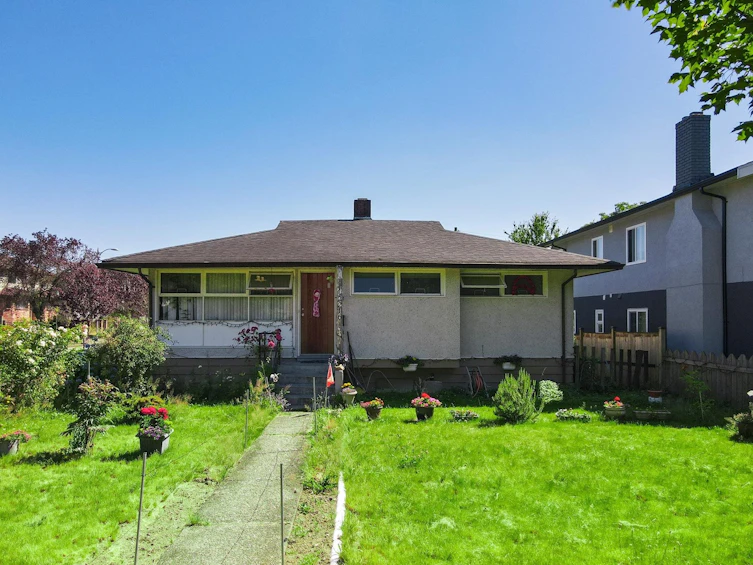 2216 East 55th Avenue, Vancouver, BC, V5P 2A3