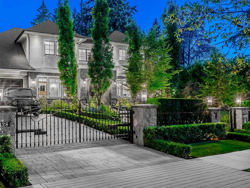 1438 W 32nd Avenue, Vancouver BC V6H 2J3