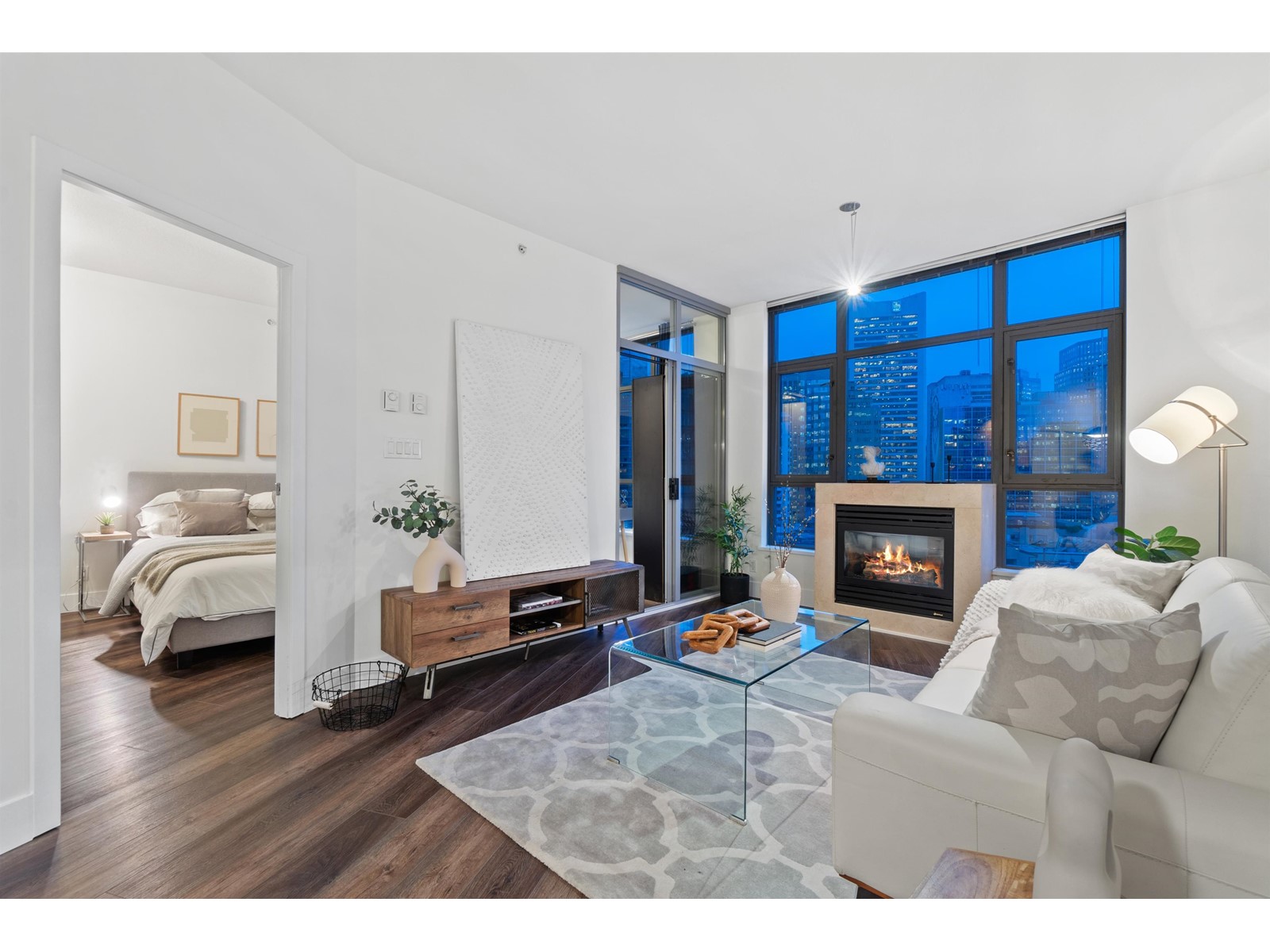 1004-1050 Smithe Street, Vancouver, BC, V6E 4T4