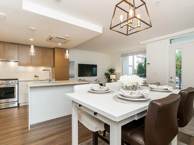 TH5 - 108 E 8th Street, North Vancouver BC