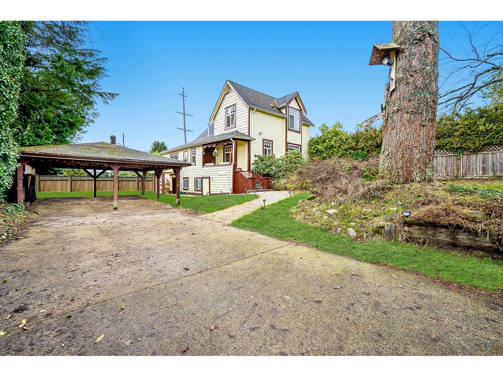 930 First Street, New Westminster, BC, V3L 2J4
