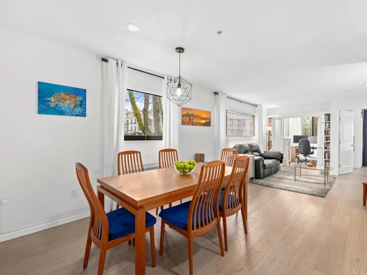312-997 West 22nd Avenue, Vancouver, BC, V5Z 2A2