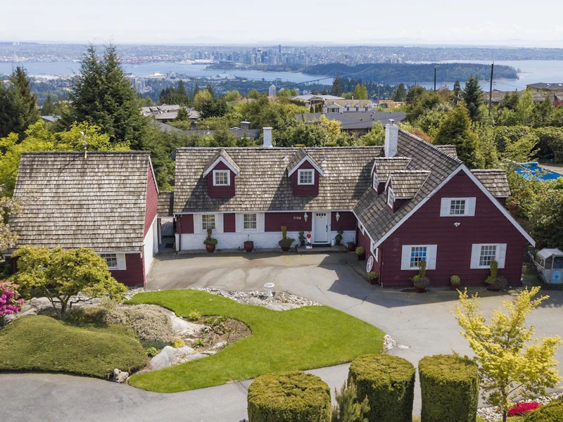 1108 Gilston Road, West Vancouver BC V7S 2E8