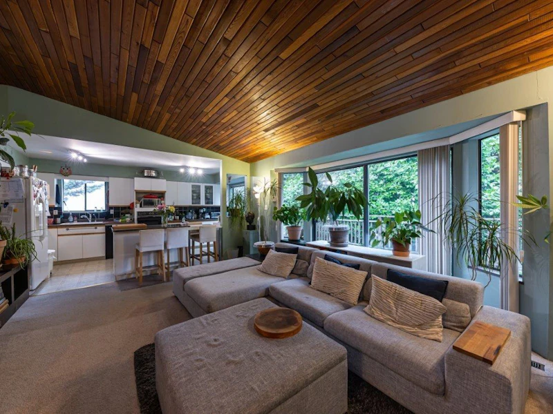2034 Kirkstone Road, North Vancouver BC V7J 3M2