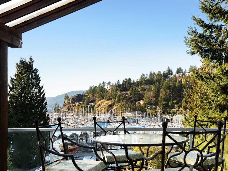 5755 Telegraph Trail, West Vancouver, BC, V7W 1R3