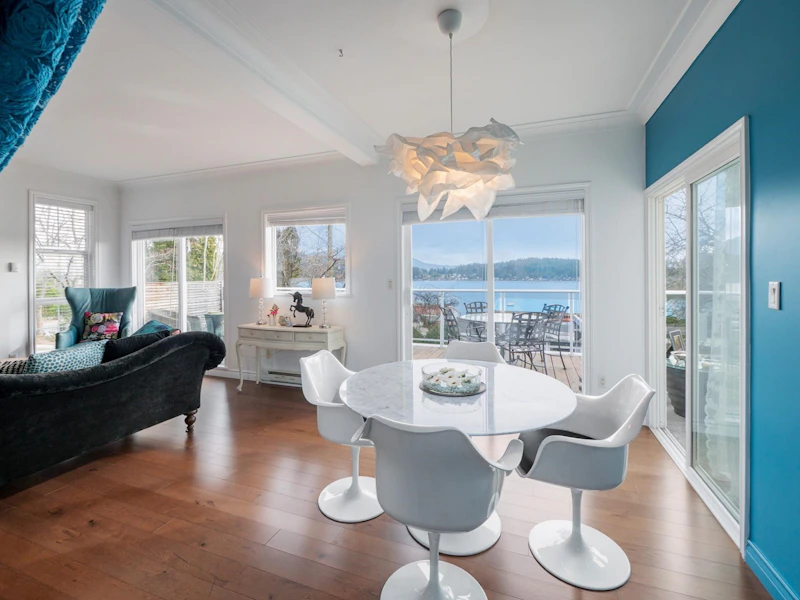 2 - 526 S Fletcher Road, Gibsons BC