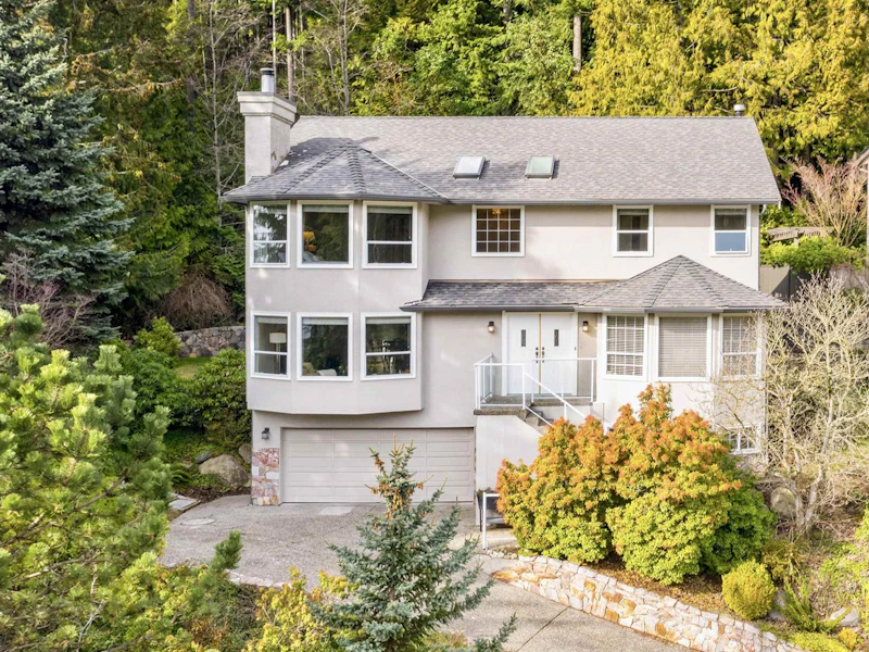 4879 Northwood Drive, West Vancouver BC V7S 3C6