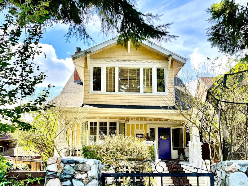 3616 W 1st Avenue, Vancouver BC V6R 1H2