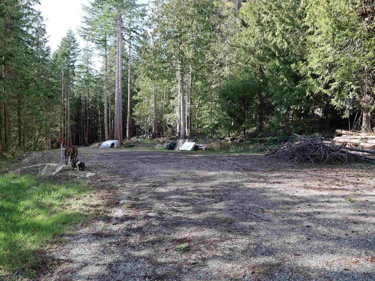 1519 Henderson Avenue, Roberts Creek, BC, V0N 2W2