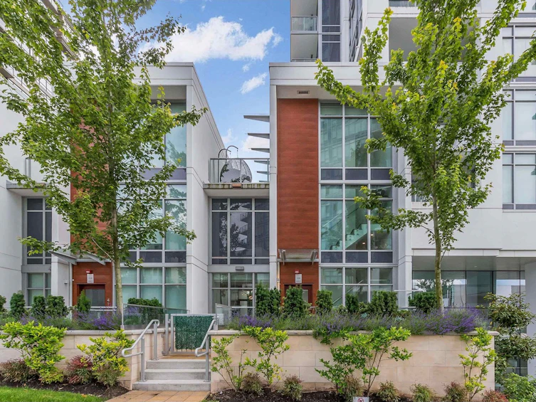 TH1-4108 Halifax Street, Burnaby, BC, V5C 0L2