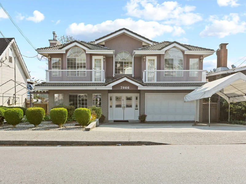 7866 13th Avenue, Burnaby BC V3N 2E6