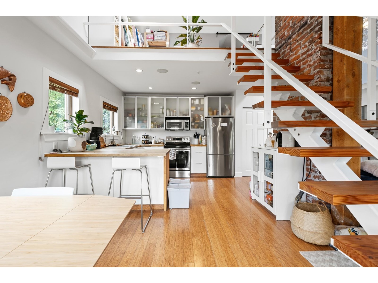 438 West 17th Avenue, Vancouver, BC, V5Y 2A2
