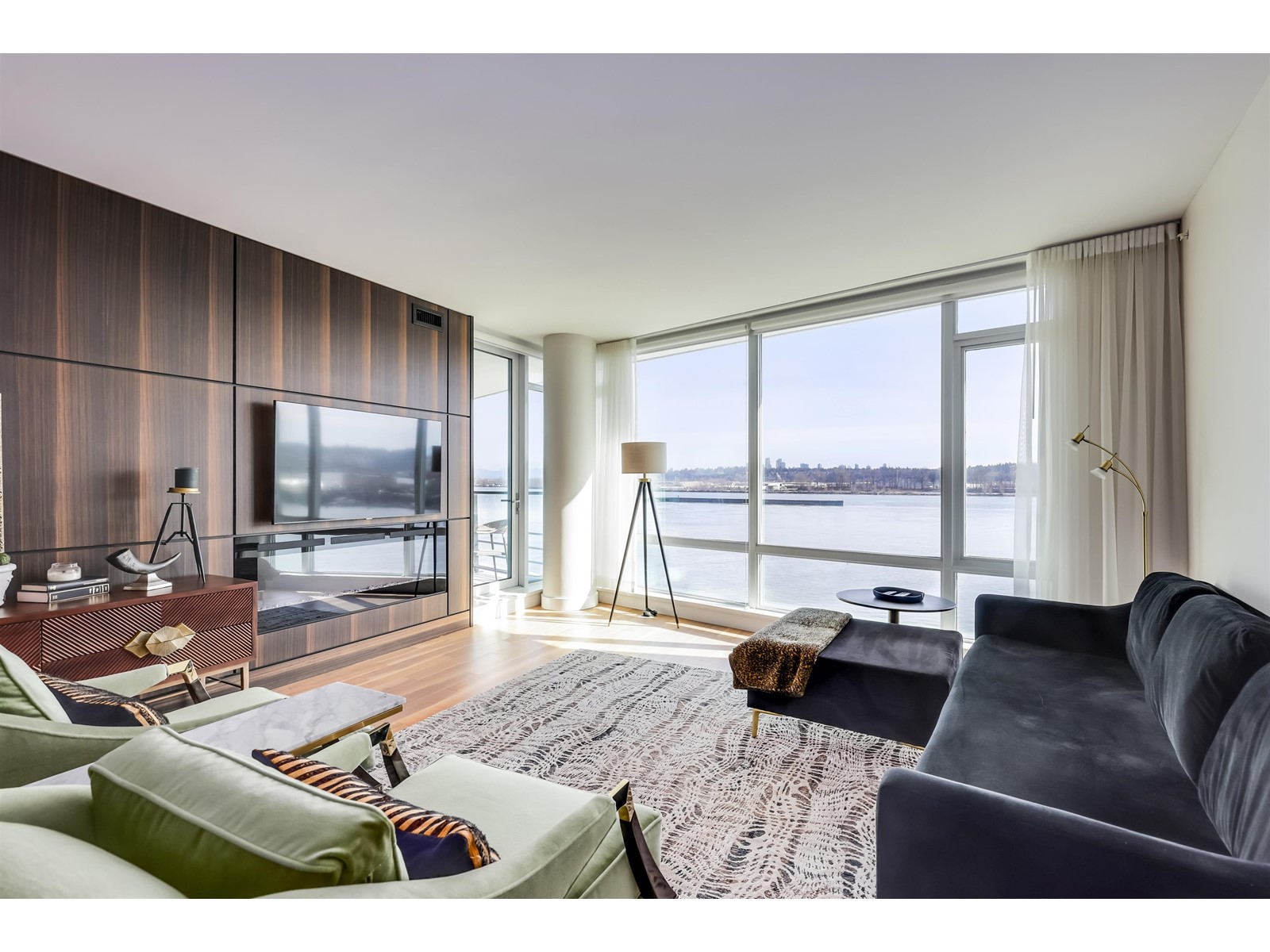 407-210 Salter Street, New Westminster, BC, V3M 0J9