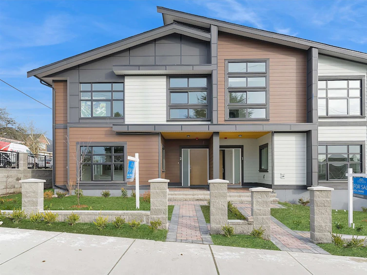 2-271 Blue Mountain Street, Coquitlam, BC, V3K 4H7