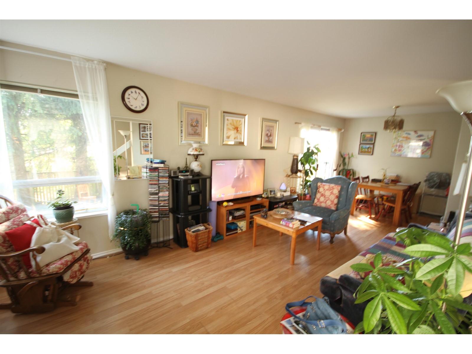 760-760-766 North Road, Gibsons, BC, V0N 1V9
