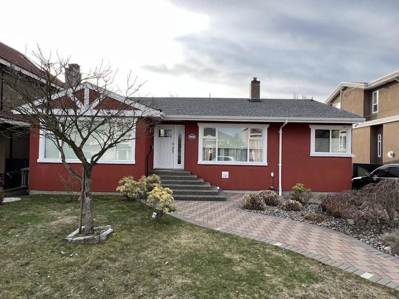 7035 Jubilee Avenue, Burnaby BC V5J 4B4
