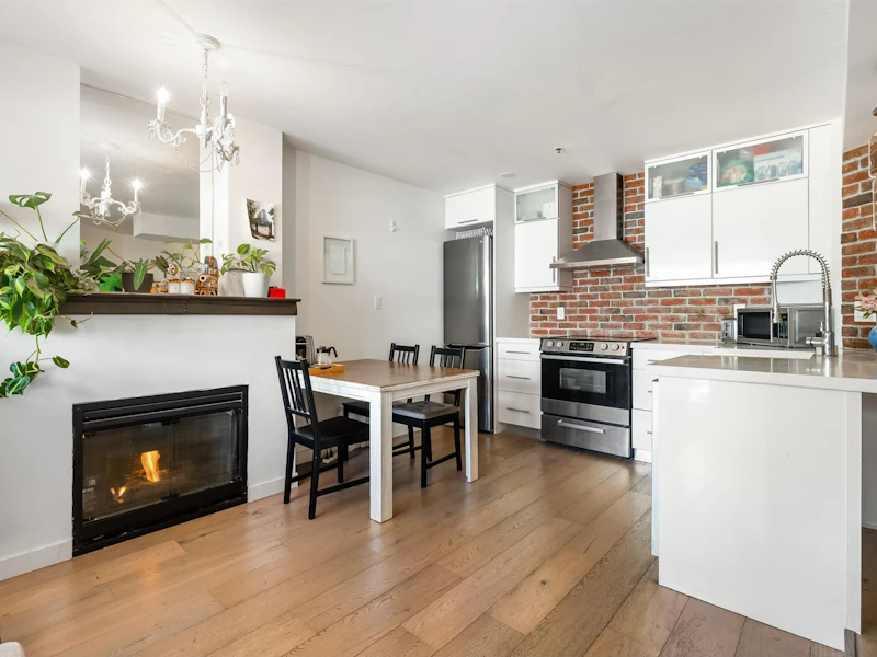 307 - 2025 Stephens Street, Vancouver BC V6K 3W2