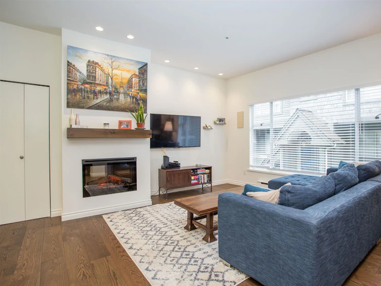 819 West 7th Avenue, Vancouver, BC, V5Z 1C2