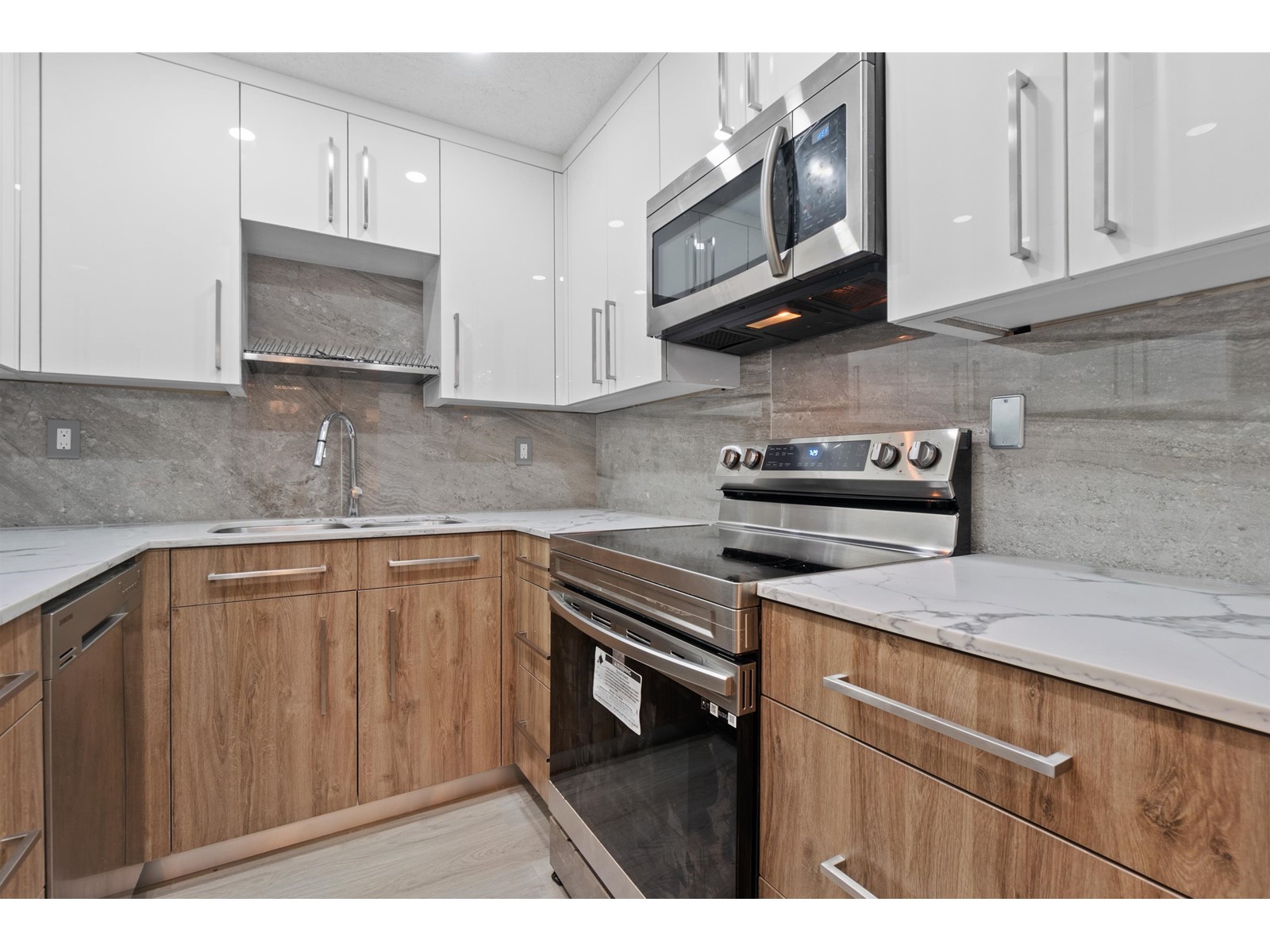 202-1040 Pacific Street, Vancouver, BC, V6E 4C1