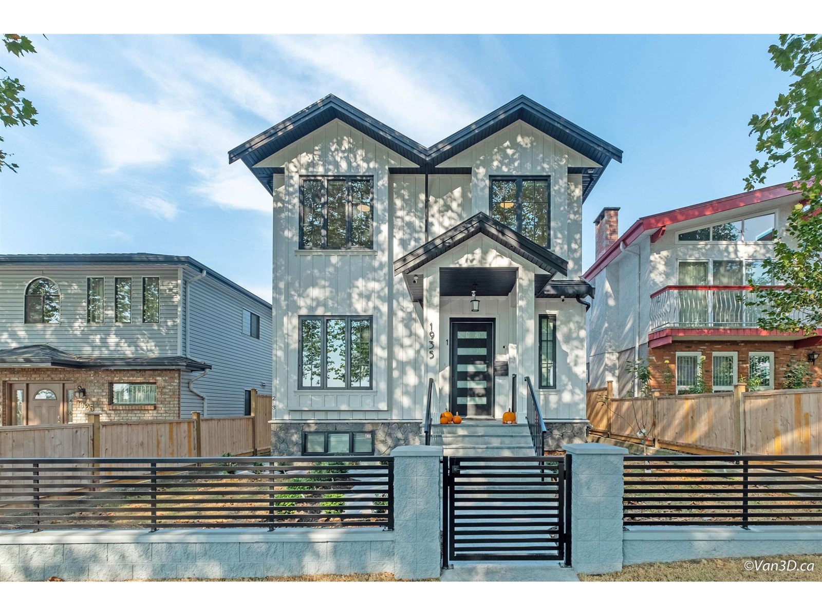 1935 East 53rd Avenue, Vancouver, BC, V5P 1X5