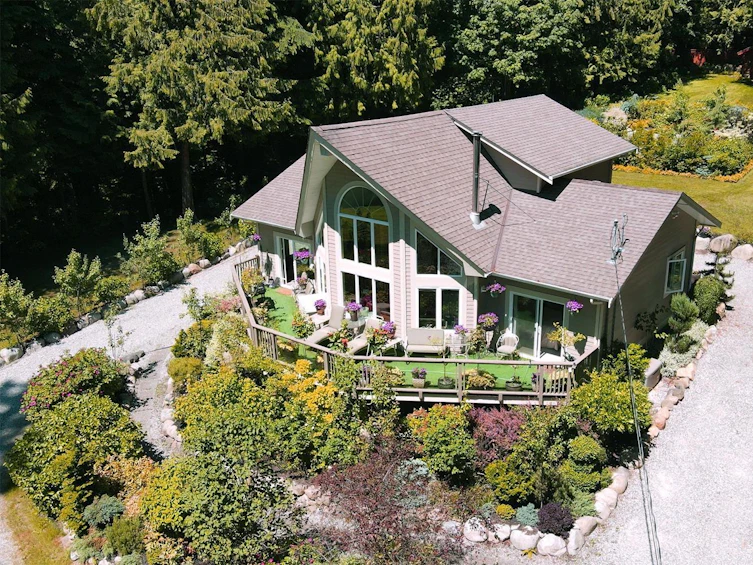 2596 Miles Road, Roberts Creek, BC, V0N 2W4