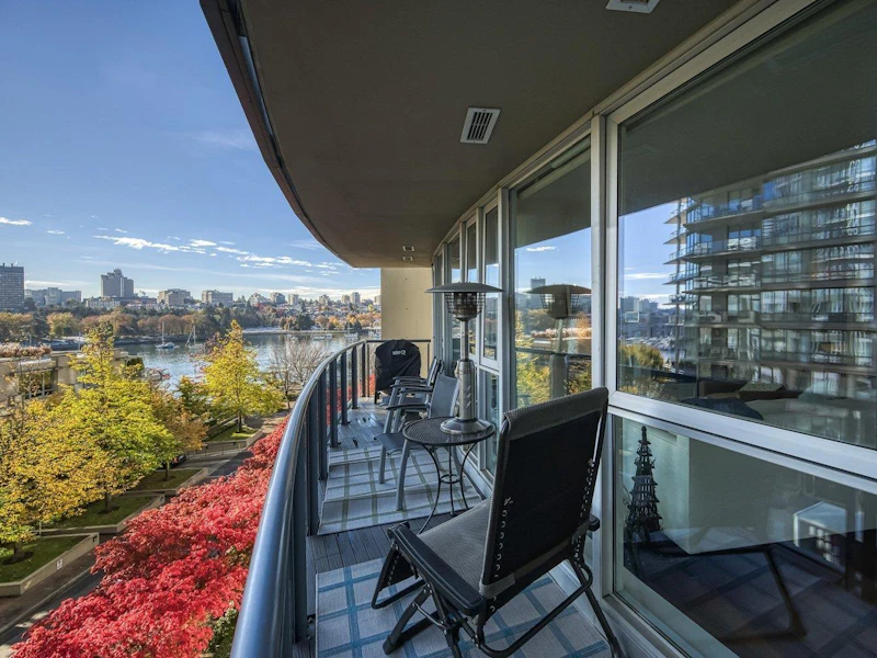 608 - 1383 Marinaside Crescent, Vancouver BC V6Z 2W9