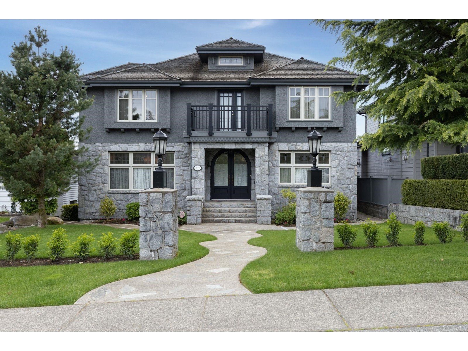837 Grand Boulevard, North Vancouver, BC, V7L 3W6