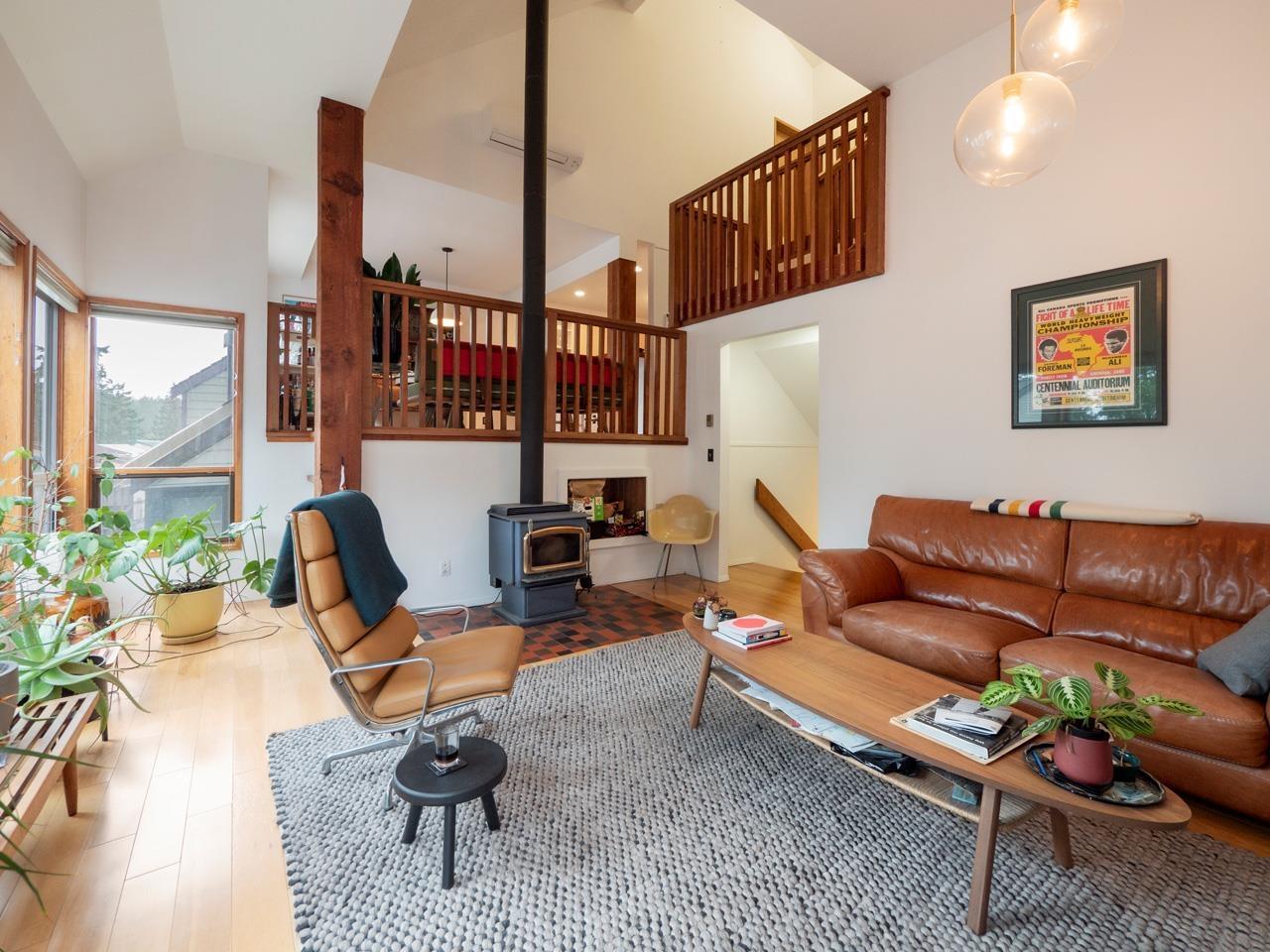 2-5471 Secret Cove Road, Pender Harbour Egmont, BC, V0N 1Y2